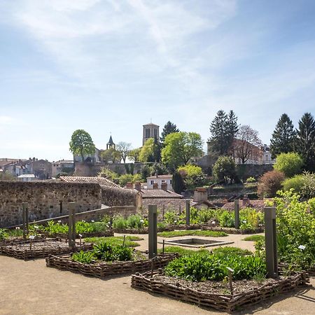 Petite Maison Medievale Parthenay Exteriér fotografie