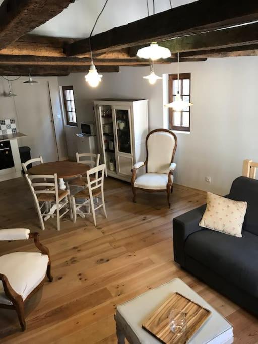 Petite Maison Medievale Parthenay Exteriér fotografie