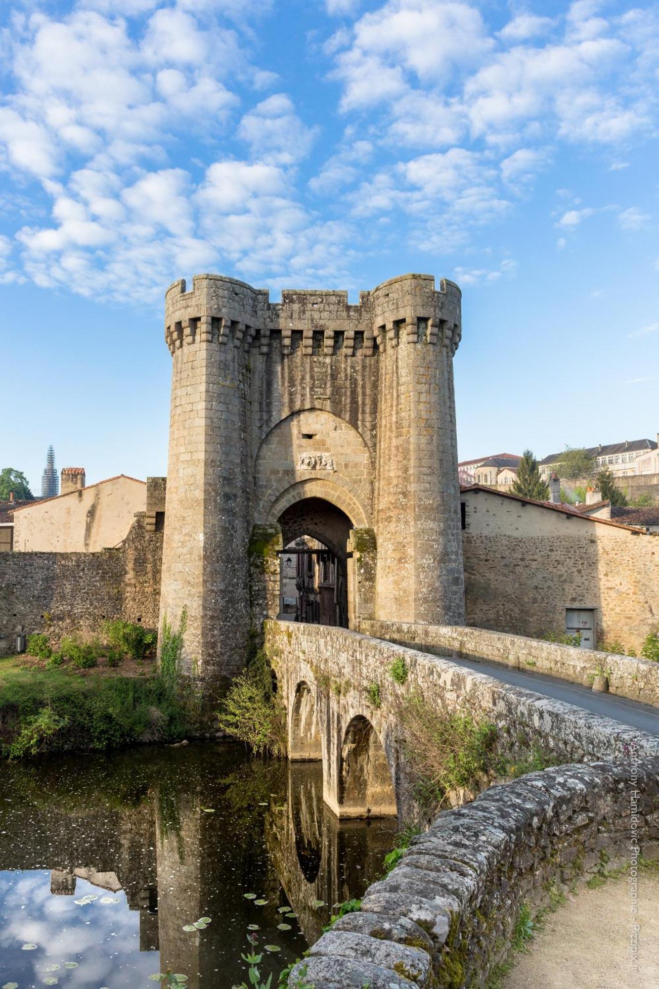 Petite Maison Medievale Parthenay Exteriér fotografie