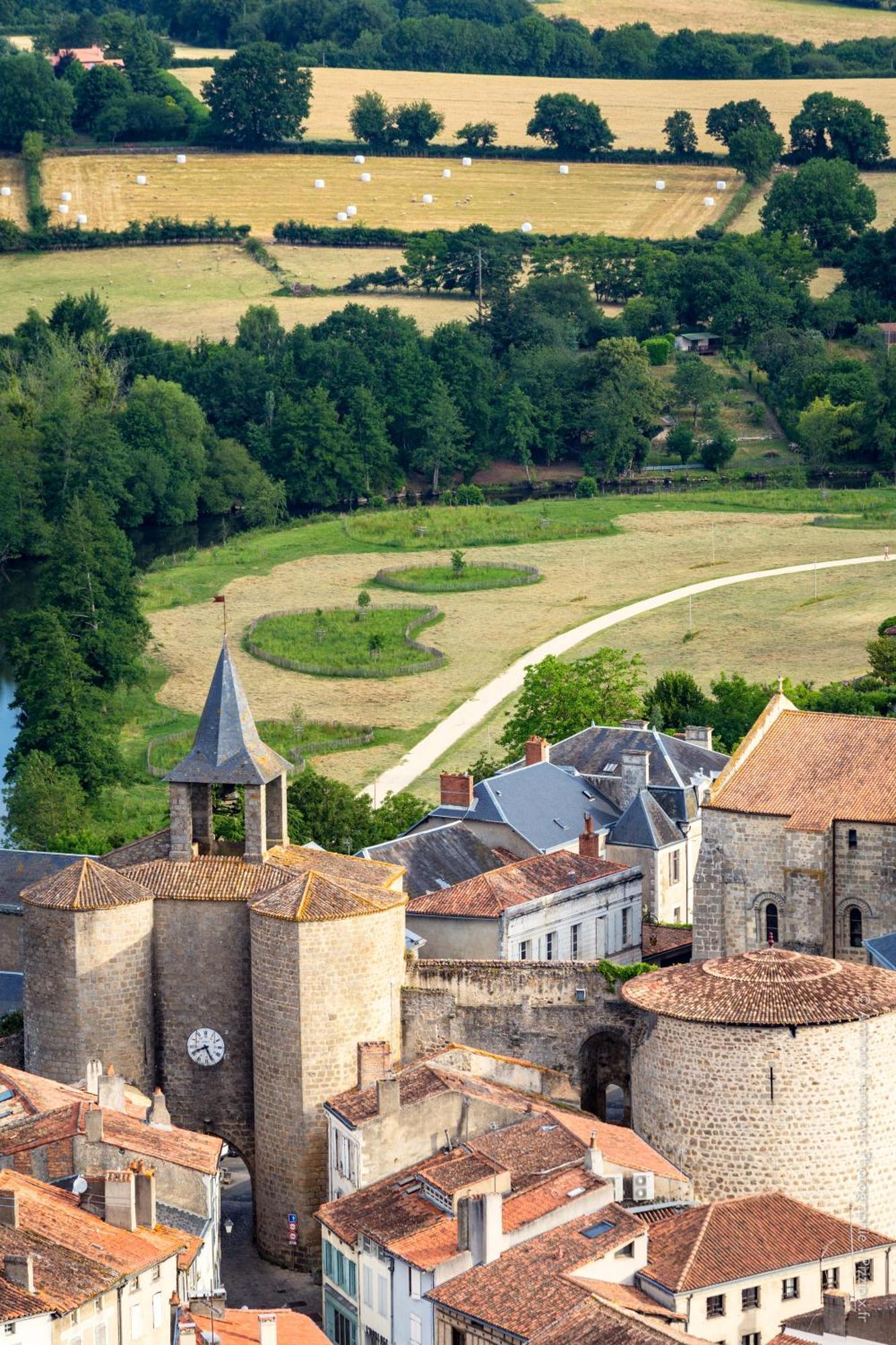Petite Maison Medievale Parthenay Exteriér fotografie