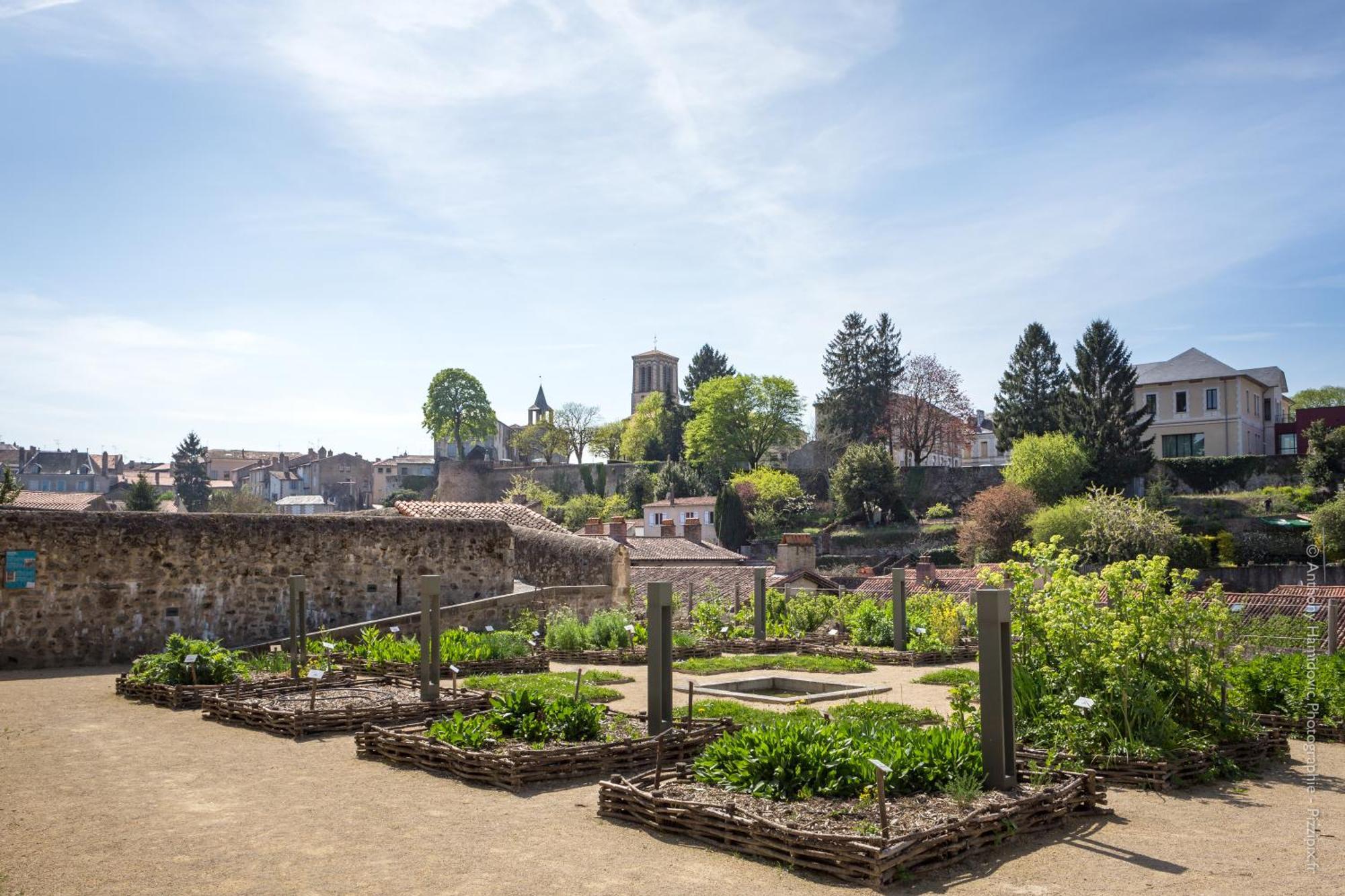 Petite Maison Medievale Parthenay Exteriér fotografie
