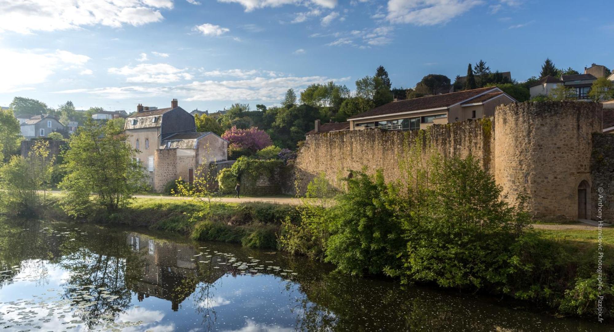 Petite Maison Medievale Parthenay Exteriér fotografie